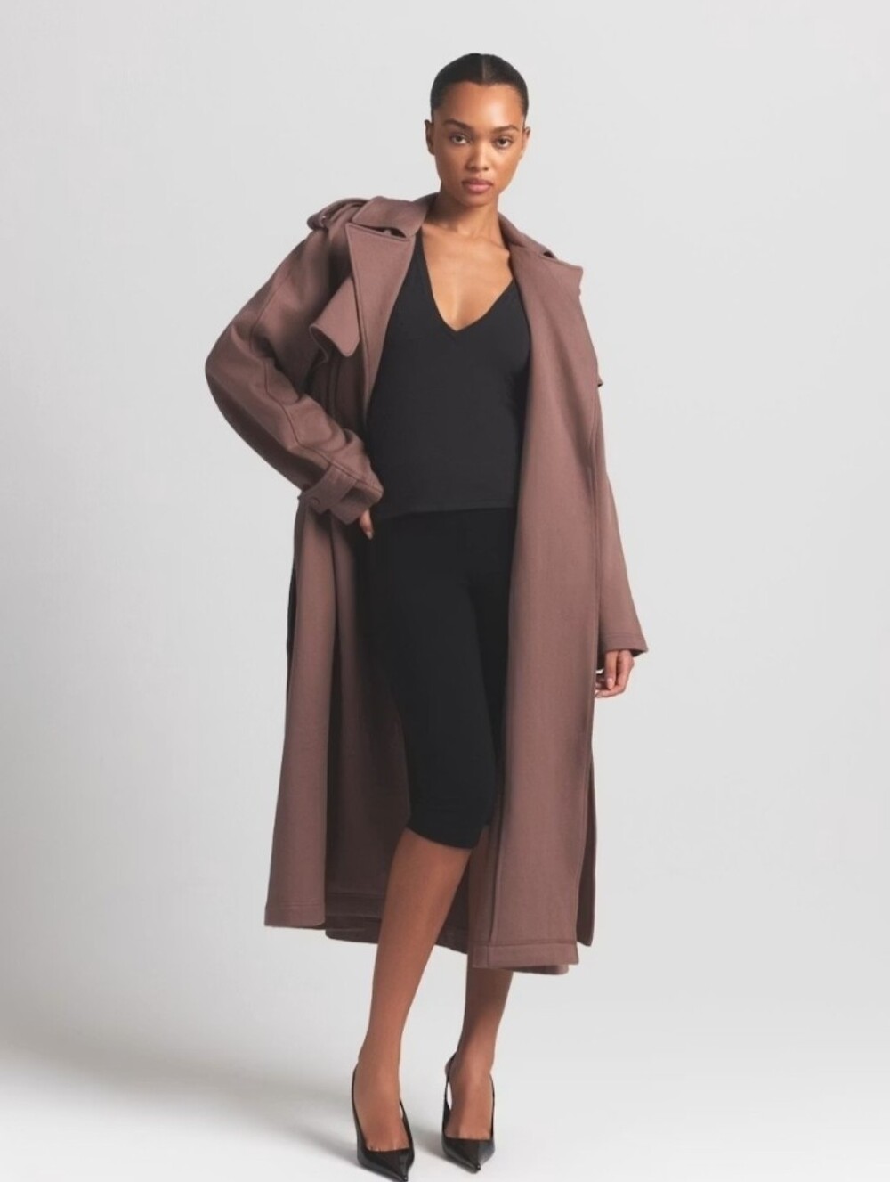 SKIMS Boyfriend Fleece Trench Coat in Umber - Picture 2 of 6